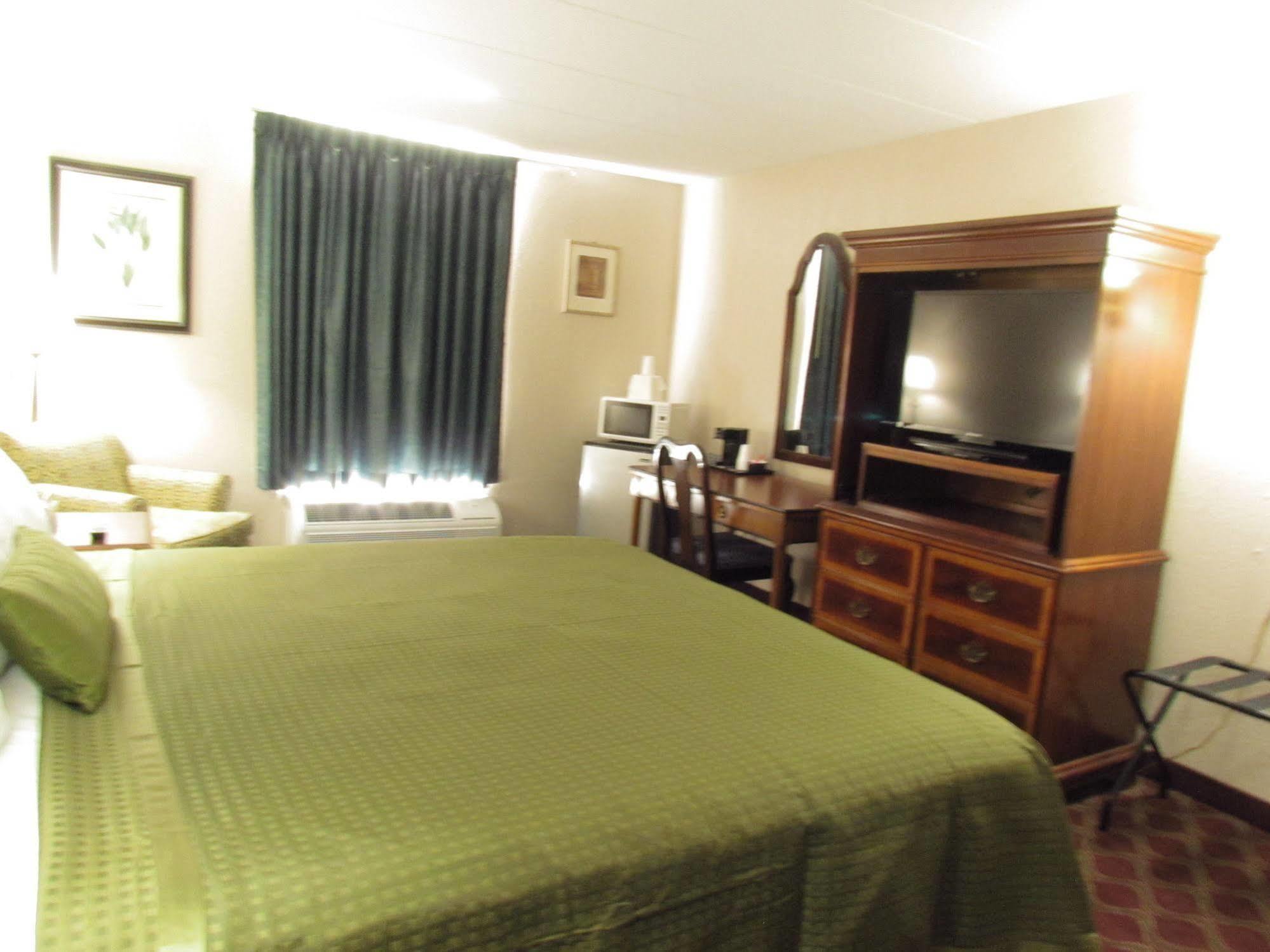 Days Inn & Suites By Wyndham Springfield Oh 외부 사진