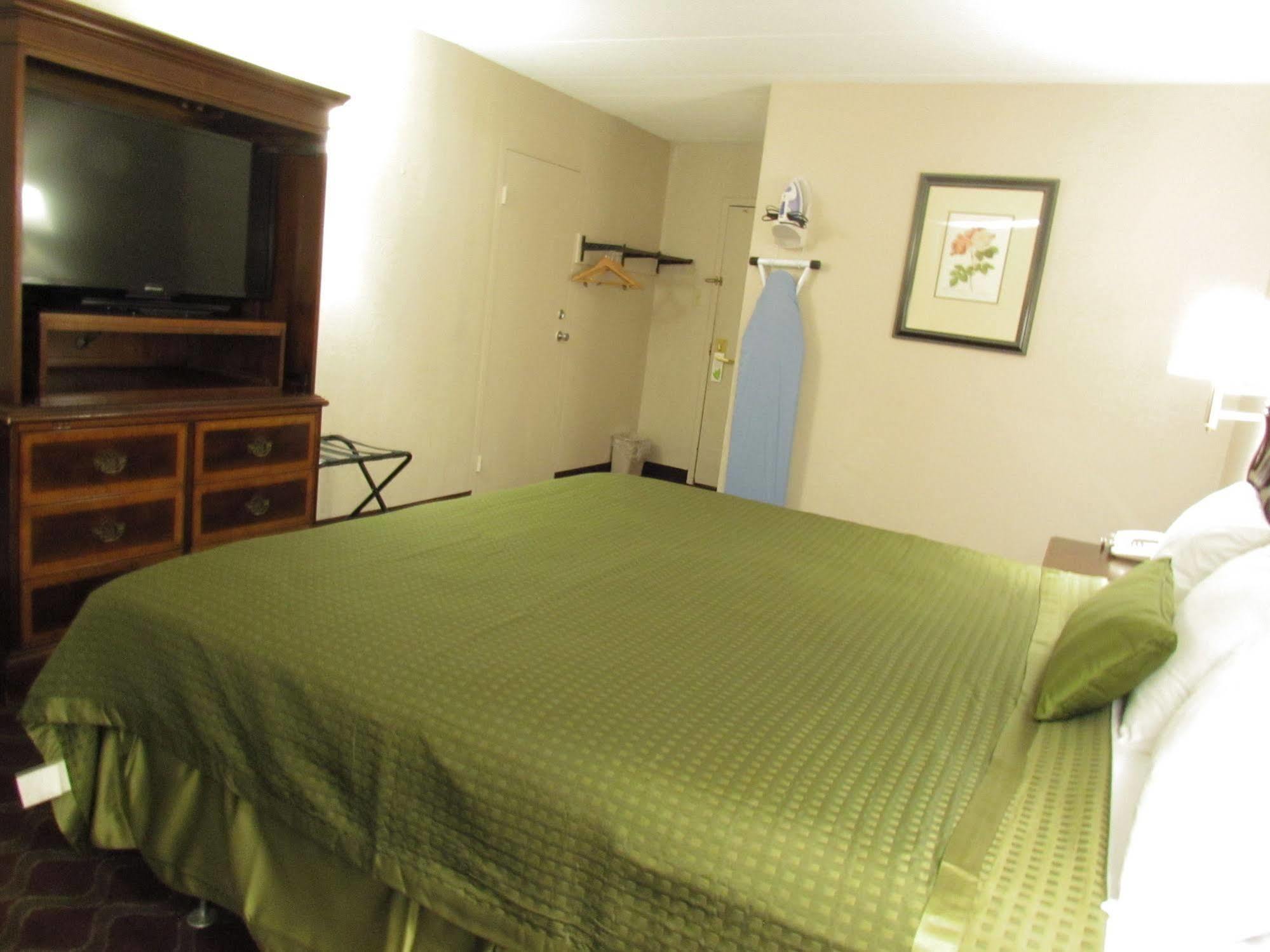 Days Inn & Suites By Wyndham Springfield Oh 외부 사진