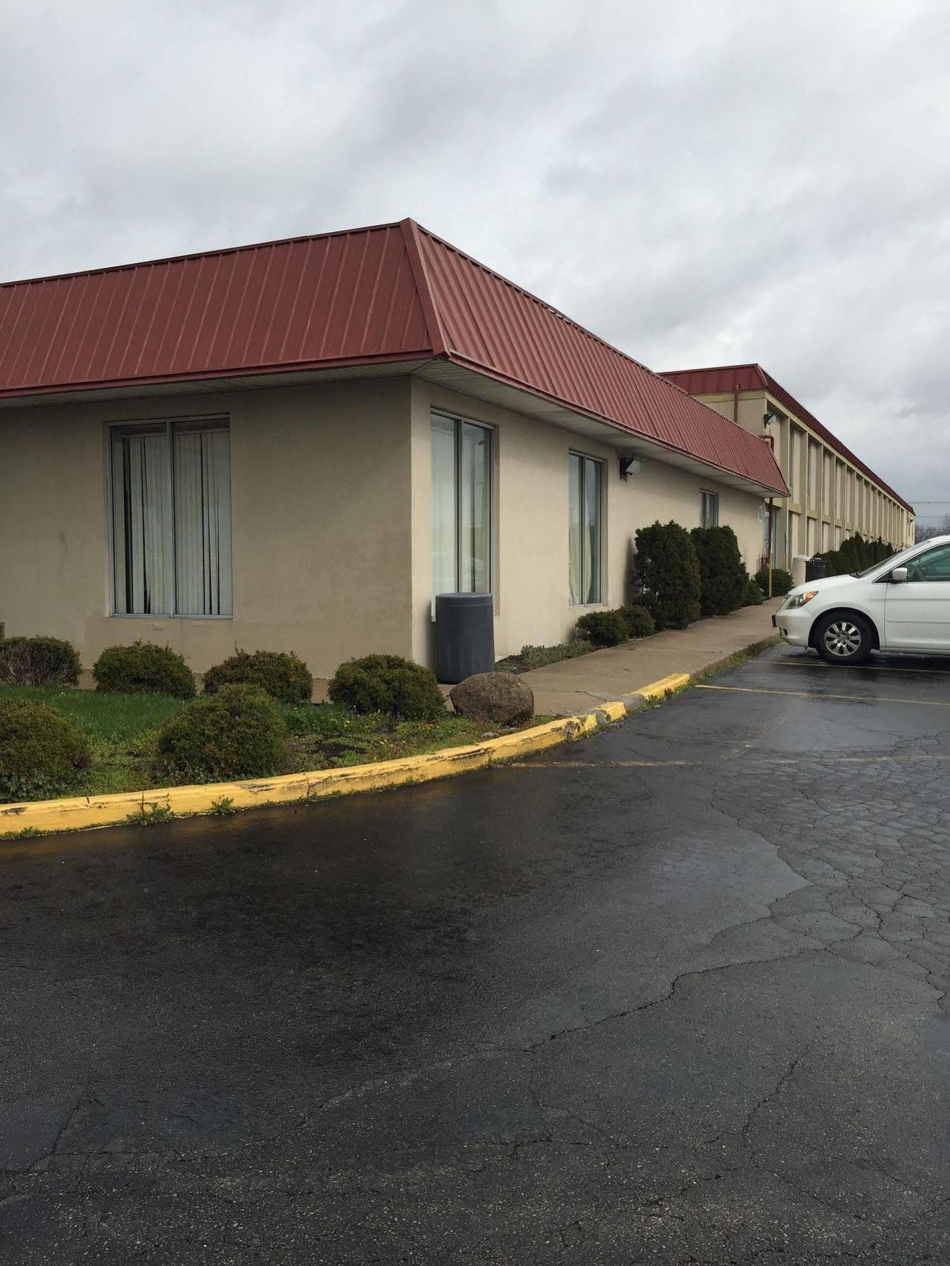 Days Inn & Suites By Wyndham Springfield Oh 외부 사진
